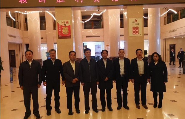 Chairman Xu Lie was invited to attend the banquet ...