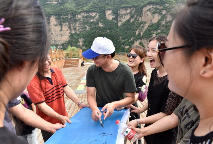 说明: http://huataiyc.cn/Upload/%E6%96%B0%E9%97%BB%E5%9B%BE%E7%89%87/952/3-10103536384.jpg