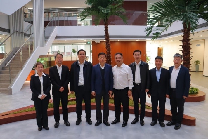Delegation Led by Academician Mao Xinping Visits H...
